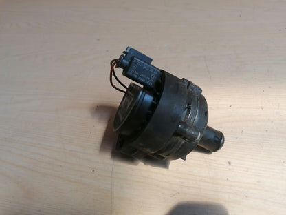 MERCEDES W176 WATER CIRCULATION PUMP WITH WIRING LOOM A2118350028 X00 - Image 12