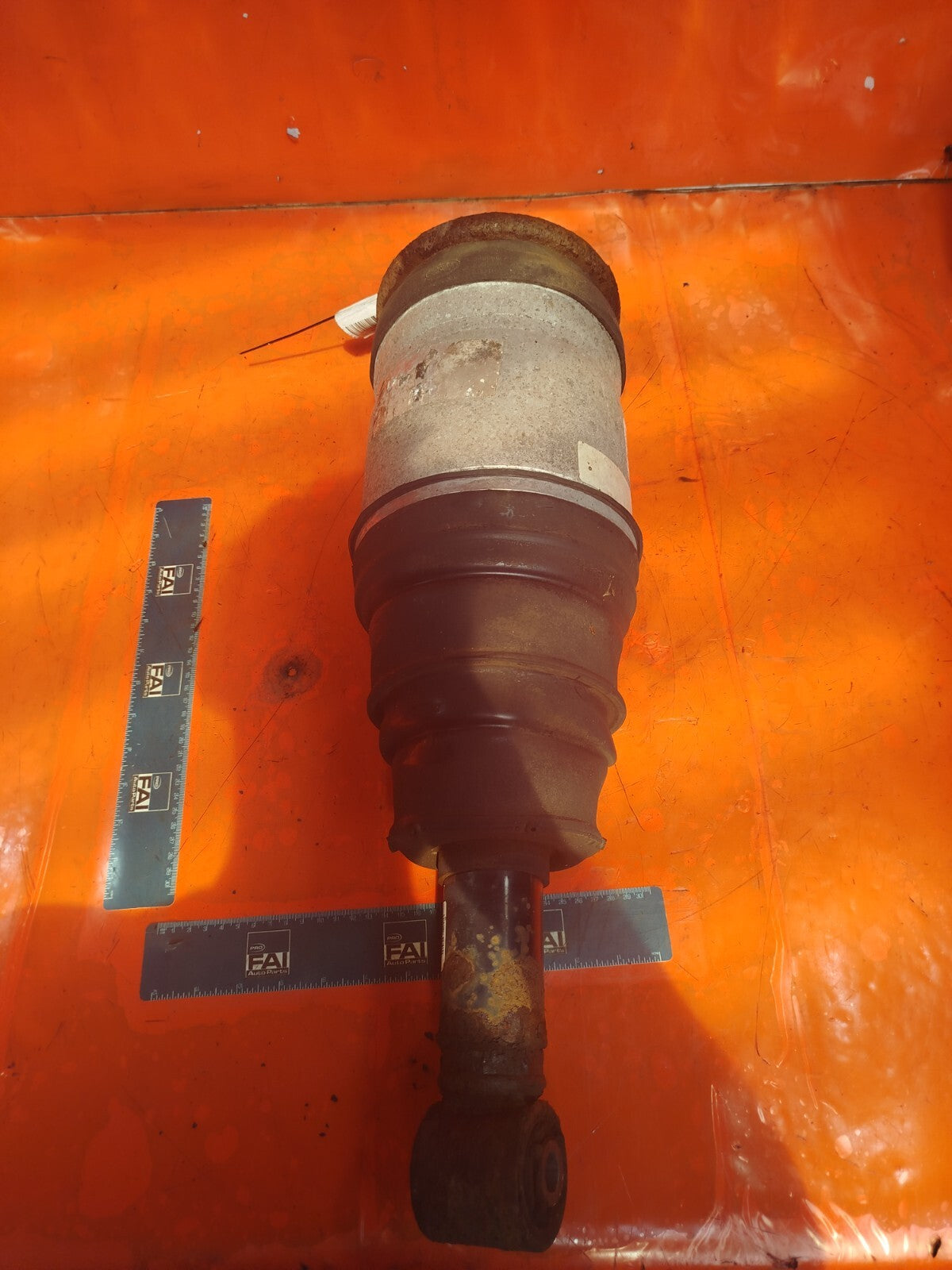 ✅LAND ROVER RANGE ROVER L320 2.7 DIESEL 2007 REAR AIR SUSPENSION STRUT 22241479 - Image 1