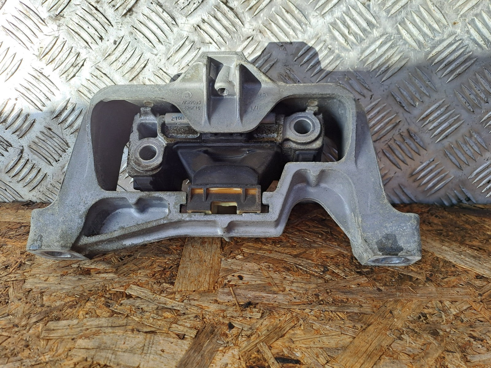 ✅MERCEDES B180 W246 1.8 DIESEL 2012 ENGINE MOUNT A2462401817 Warranty A299 - Image 5