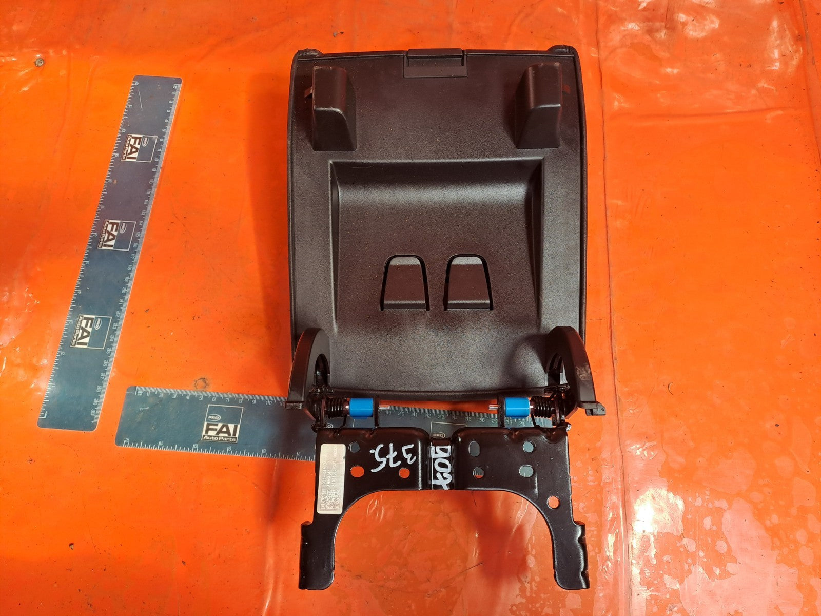 ✅2020 Jaguar I-Pace X590 Centre Console Leather Armrest J9C3-045C74-AE A375 - Image 7