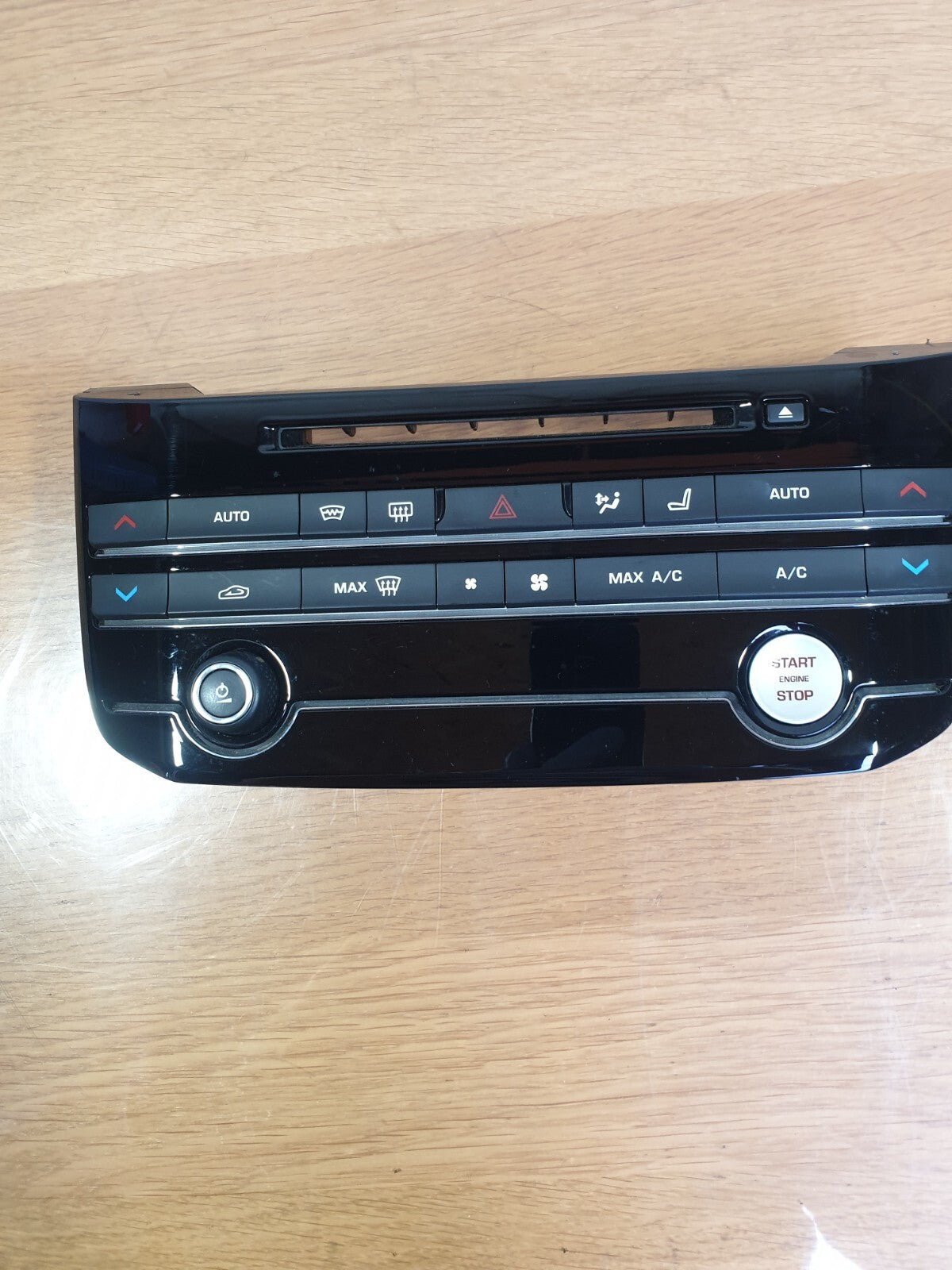 JAGUAR F-PACE X761 3.0 PETROL 2017 CLIMATE HEATER CONTROL PANEL JK83-18C858-YB - Image 3