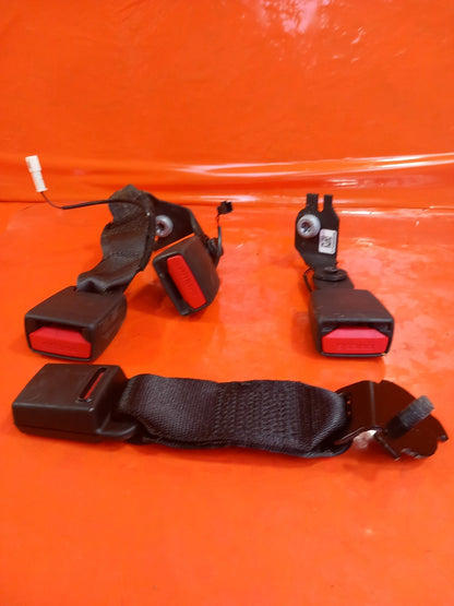 2020 BMW 2 Series F44 M Sport Rear Seat Belt Buckle Set 7456284 Warranty A386 - Image 2