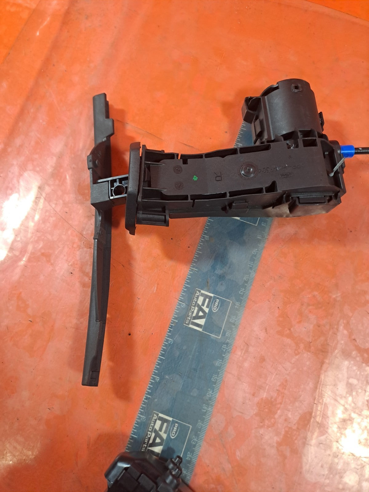 ✅FORD KUGA ST-LINE 2.5 PETROL 2025 FRONT RIGHT OPENING LIMITER LV4BS201A56AC - Image 10