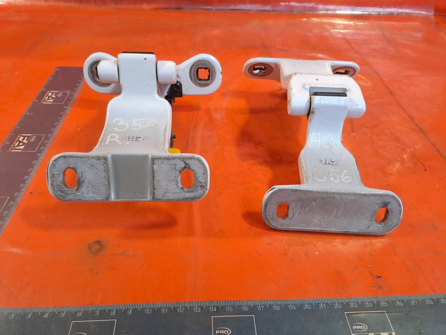 ✅Ford Transit Courier 1.5 Diesel 2024 Rear Right Door Hinges R2X6V42982BA A356 - Image 2