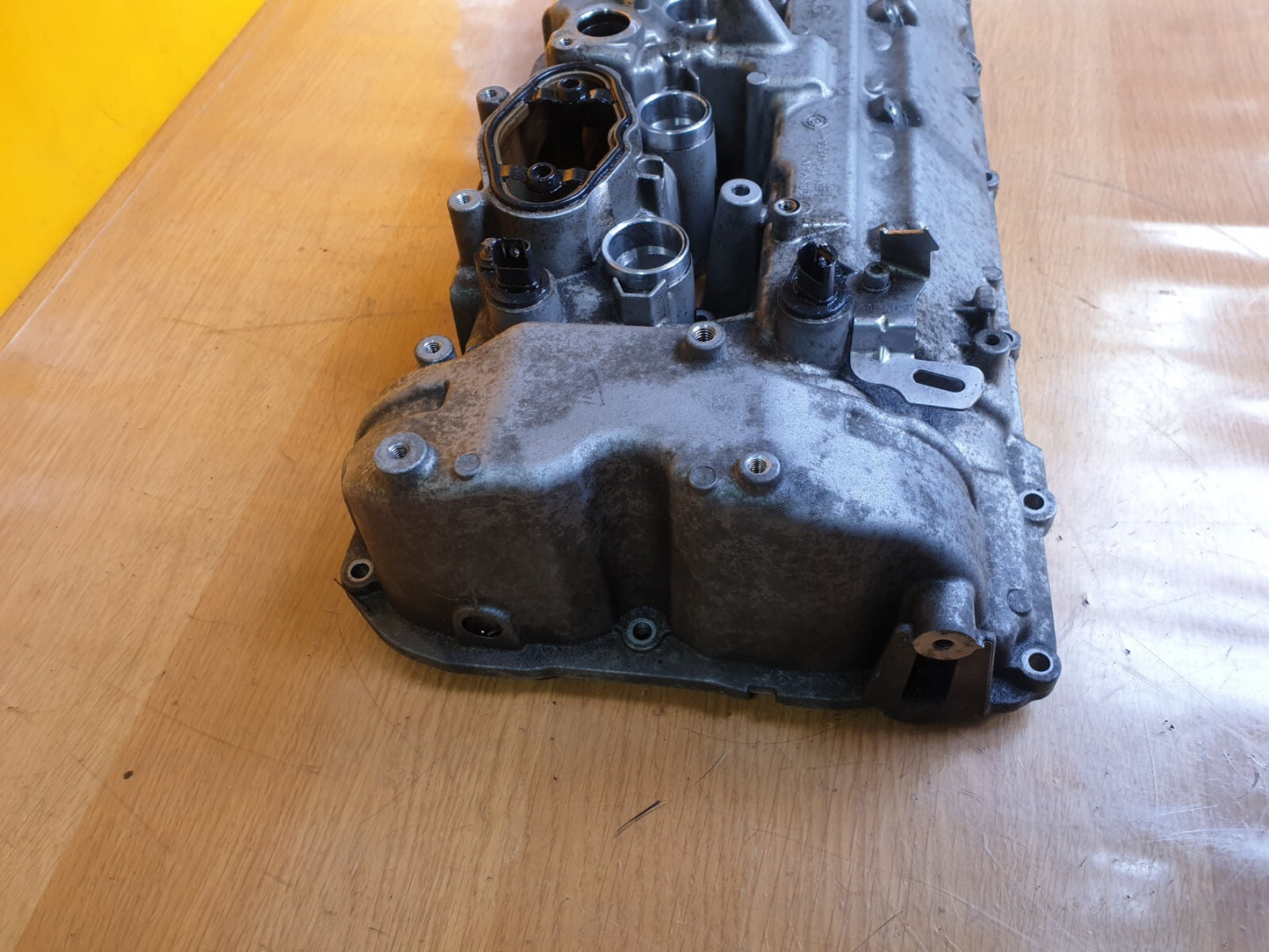 ✅2014 BMW 5 SERIES F11 4.4P ENGINE ROCKER VALVE COVER LEFT SIDE 7629995 - Image 4