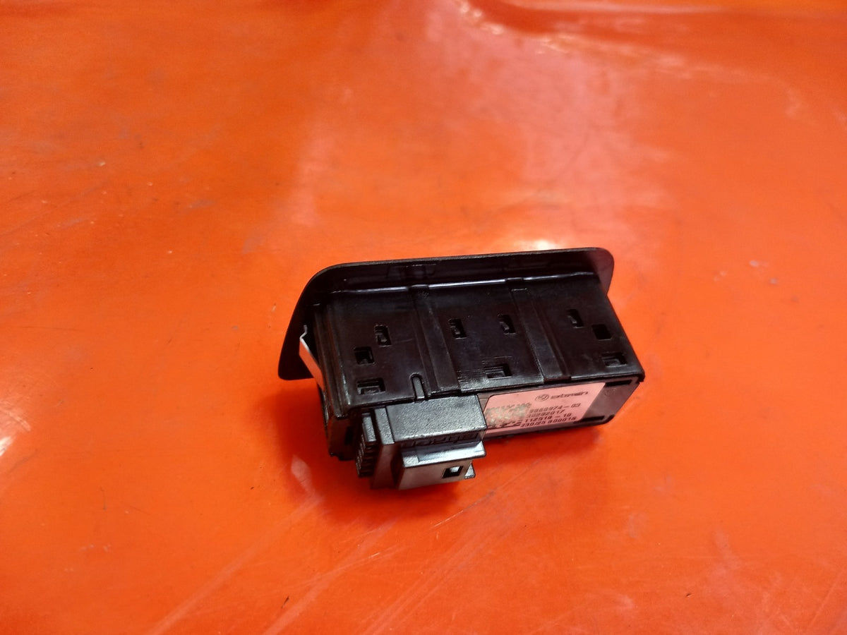 ebay-src:https://i.ebayimg.com/00/s/mtiwmfgxnjaw/z/zecaaesw~wrqgbck/$_57.jpg