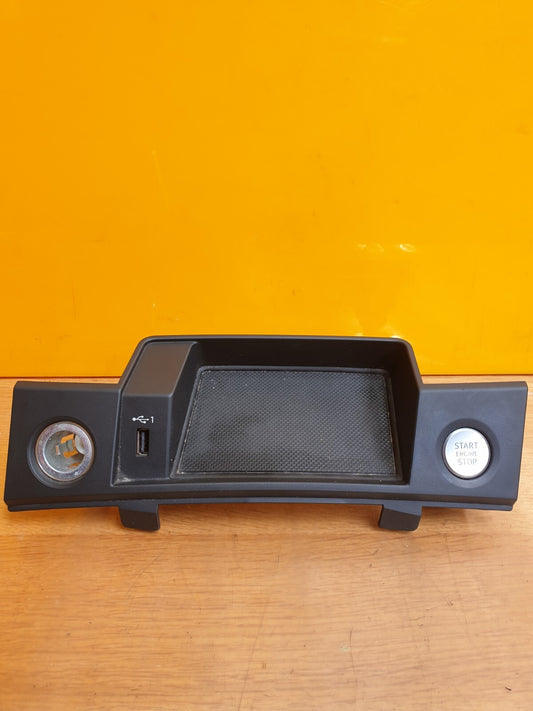✅2019 AUDI Q5 FY 2.0TDI CENTRE CONSOLE START STOP USB SOCKET TRIM 80C864131A - Image 1