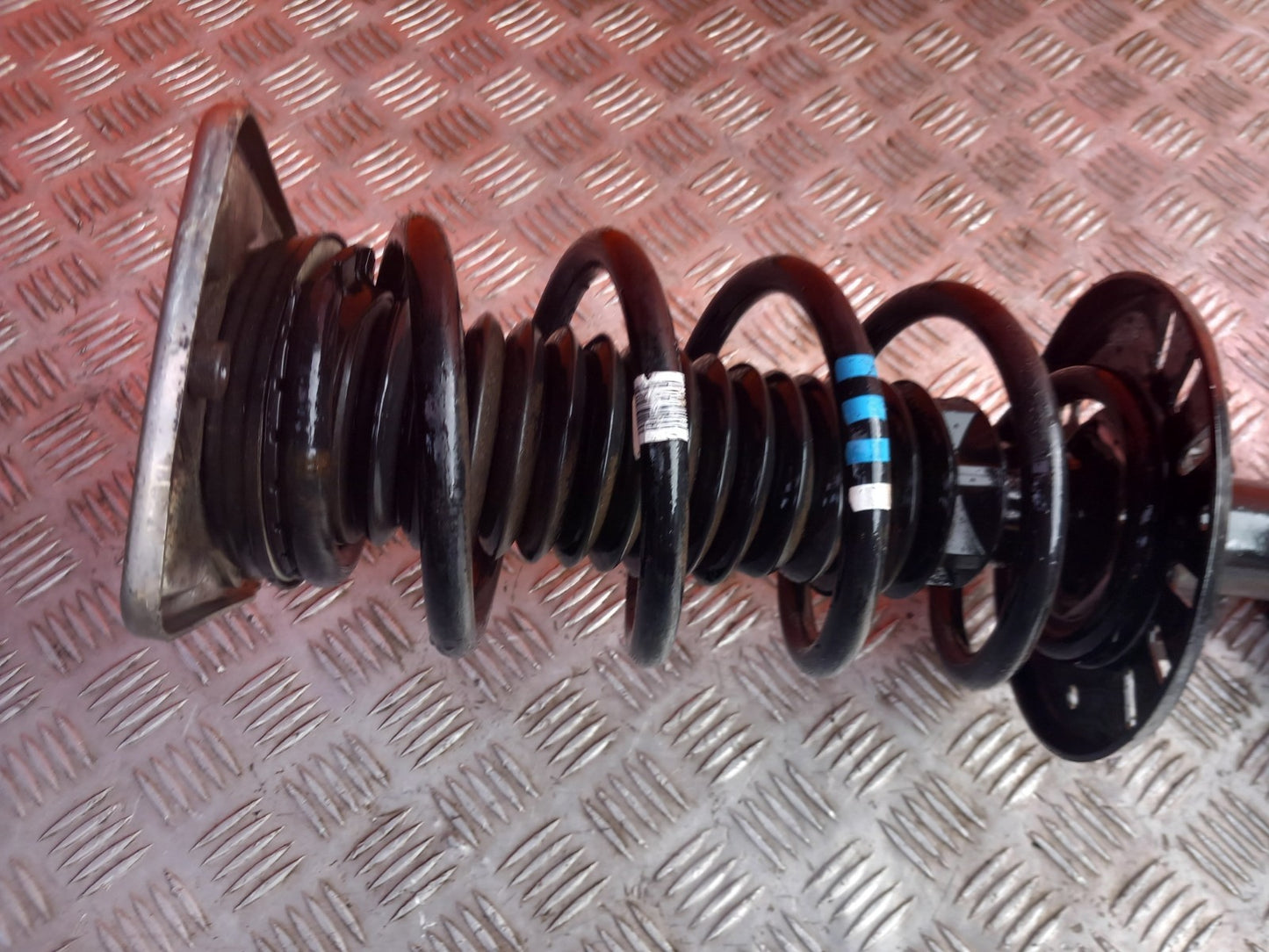 Vauxhall Vivaro 2900 1.5 Diesel 2020 Front Left Suspension Leg Hub Warranty A380 - Image 7