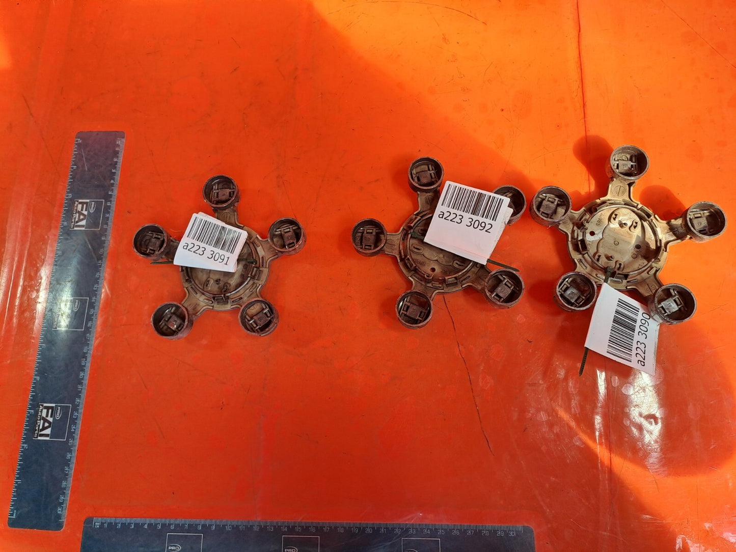 ✅Audi A5 S Line 2010 2.0 Petrol ALLOY WHEEL CENTRE CAPS 3x 4F0601165N 4F0601155N - Image 3