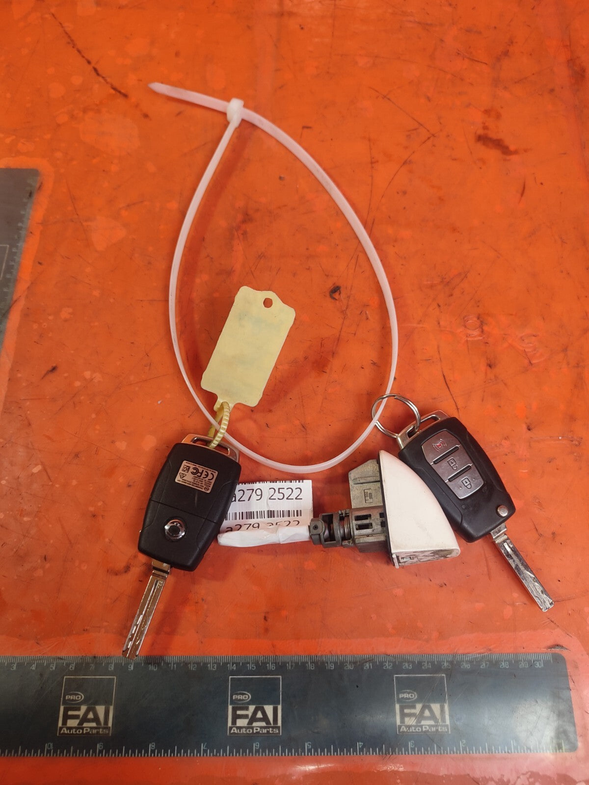 ✅2016 SSANGYONG TIVOLI ELX 3 BUTTON REMOTE FLIP KEY FOB 87510-35050 + WARRANTY - Image 1