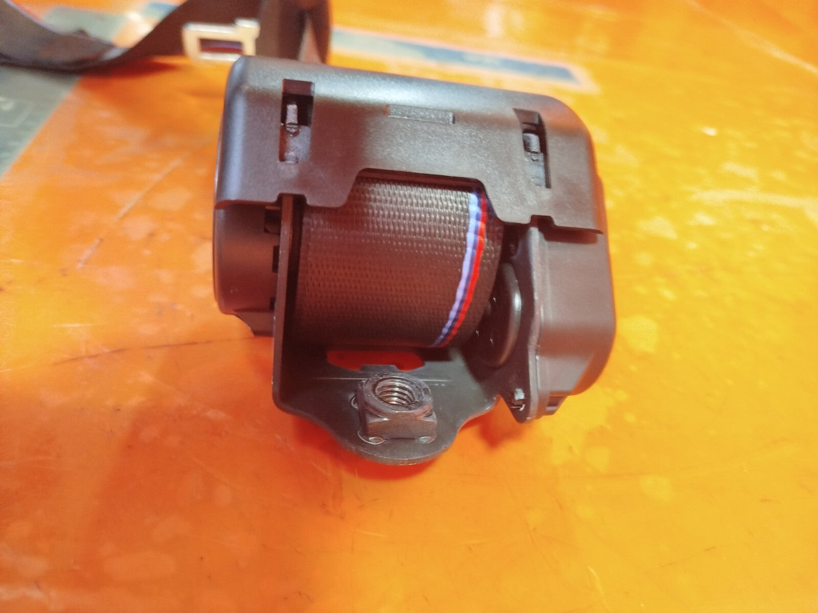 ✅BMW 1 SERIES REAR CENTRE SEAT BELT 644502600 643482700B Warranty xAA - Image 12
