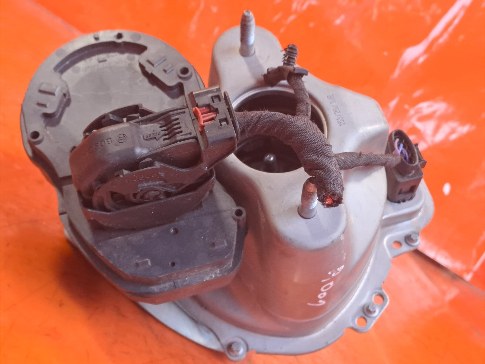 ebay-src:https://i.ebayimg.com/00/s/mtiwmfgxnjaw/z/tpyaaoswnufoj2x6/$_57.jpg