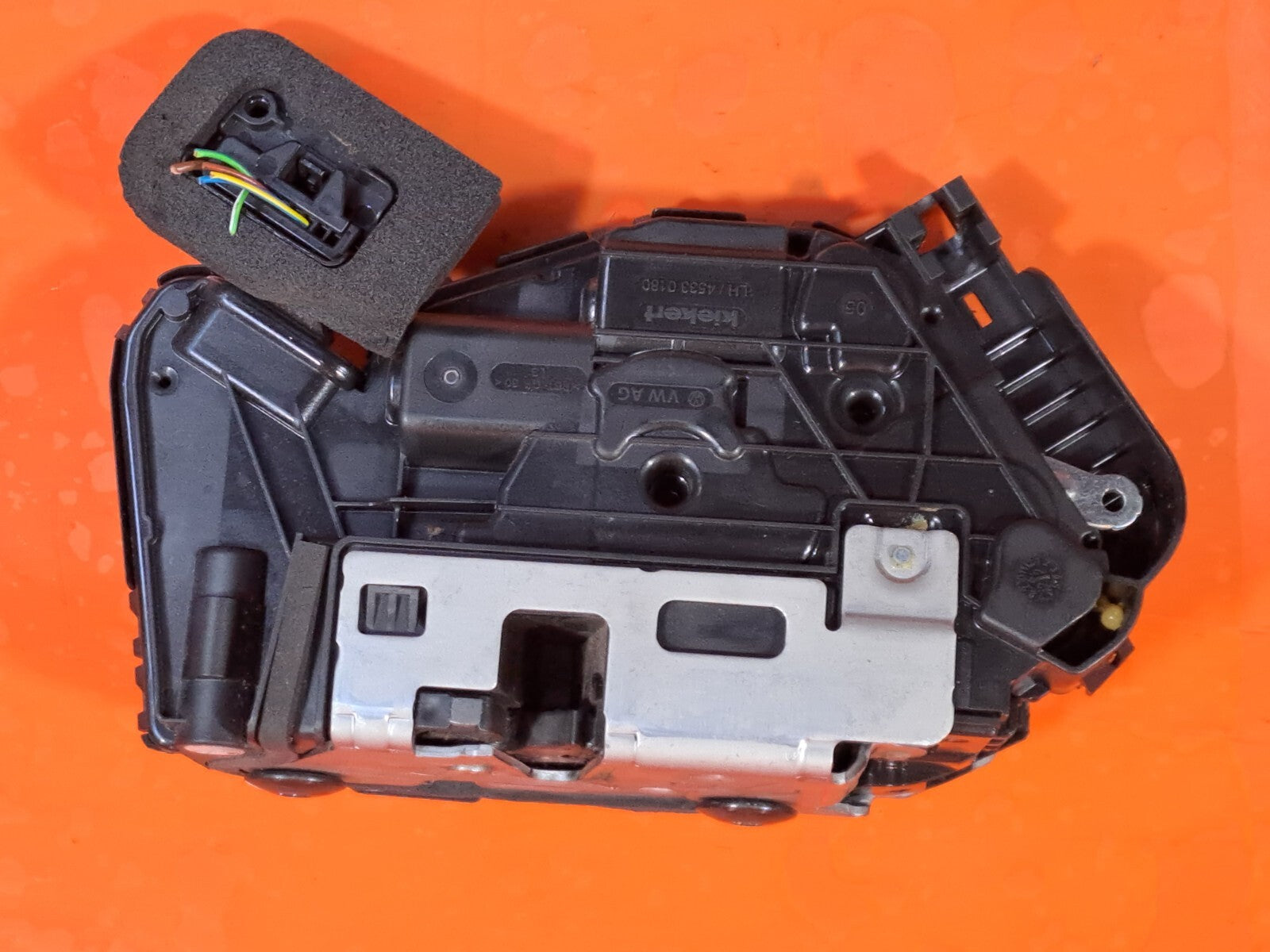 VW TAIGO LIFE 1.0 PETROL 2023 FRONT LEFT DOOR LOCK C5D5TC837015D Warranty A219 - Image 5