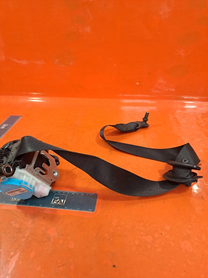 ✅MERCEDES W176 A180 1.6 PETROL 2012 FRONT RIGHT SEAT BELT 307494599228-AG A213 - Image 3