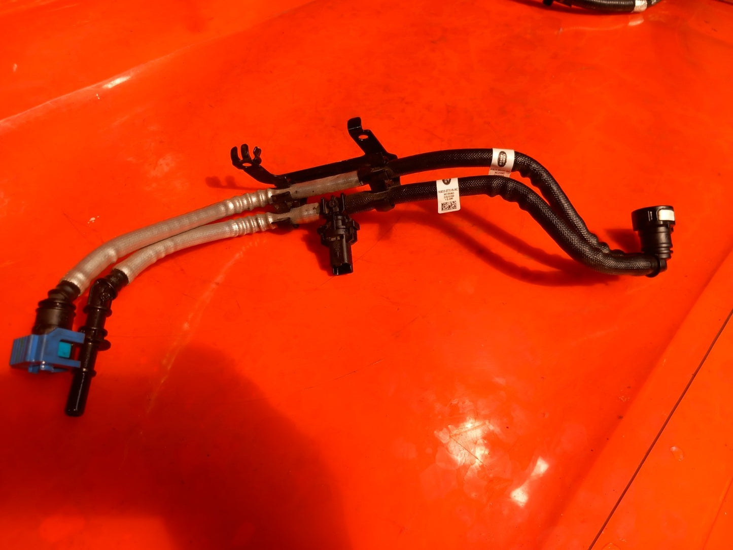 2025 Land Rover Defender L663 Fuel Pipe Line K6D3-9T518-AC Warranty A396 - Image 6
