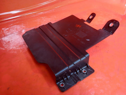 Land Rover Defender L663 3.0 Diesel 2025 Left Interior Part M8B2112D75AA A396 - Image 8