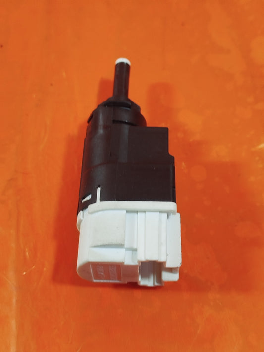 ✅2024 DACIA DUSTER JOURNEY BRAKE PEDAL SENSOR SWITCH 253206170R + WARRANTY A364 - Image 1