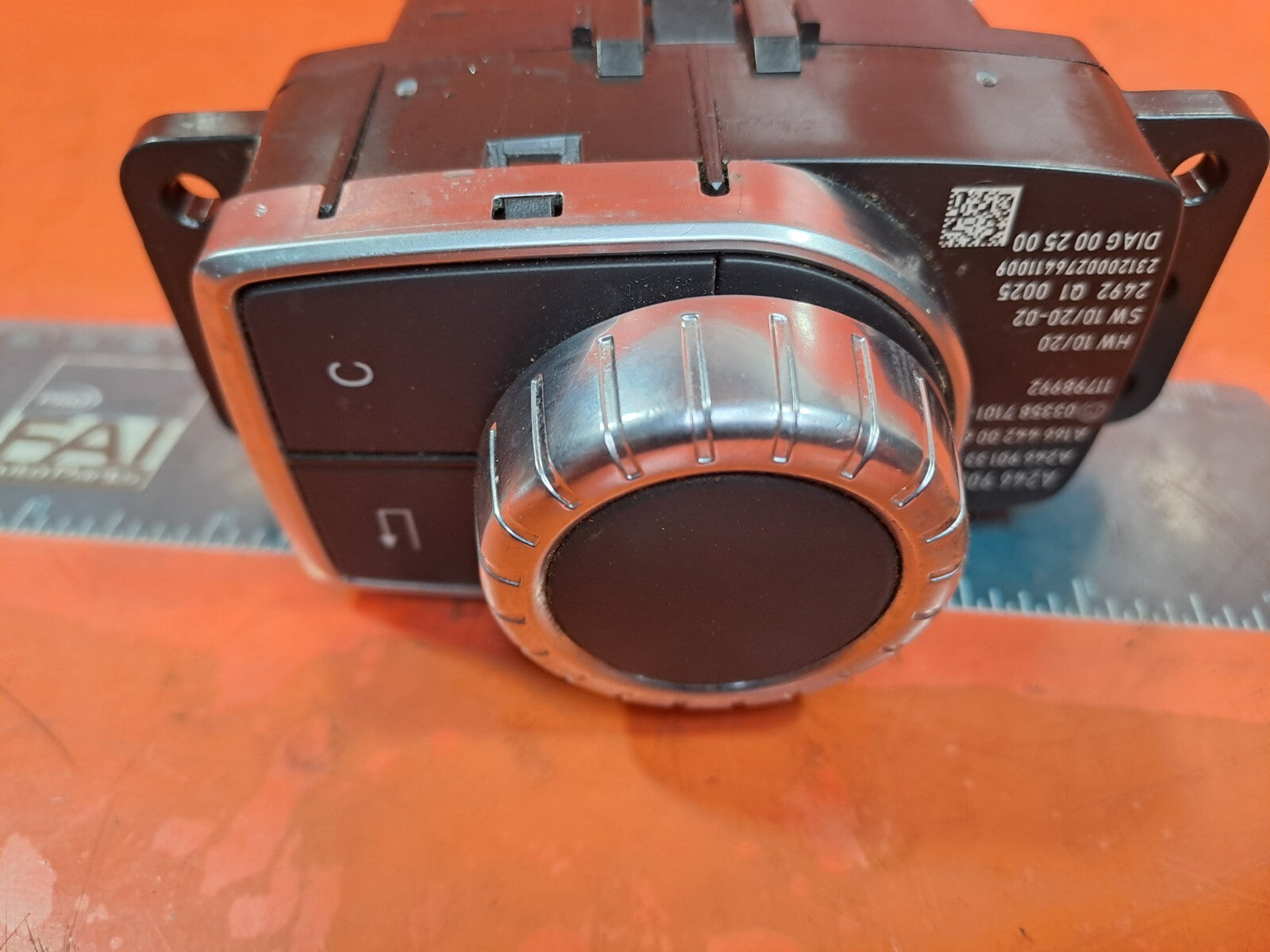 ✅MERCEDES W176 A180 1.6 PETROL 2012 MULTIMEDIA CONTROL SWITCH A2469009802 A213 - Image 5