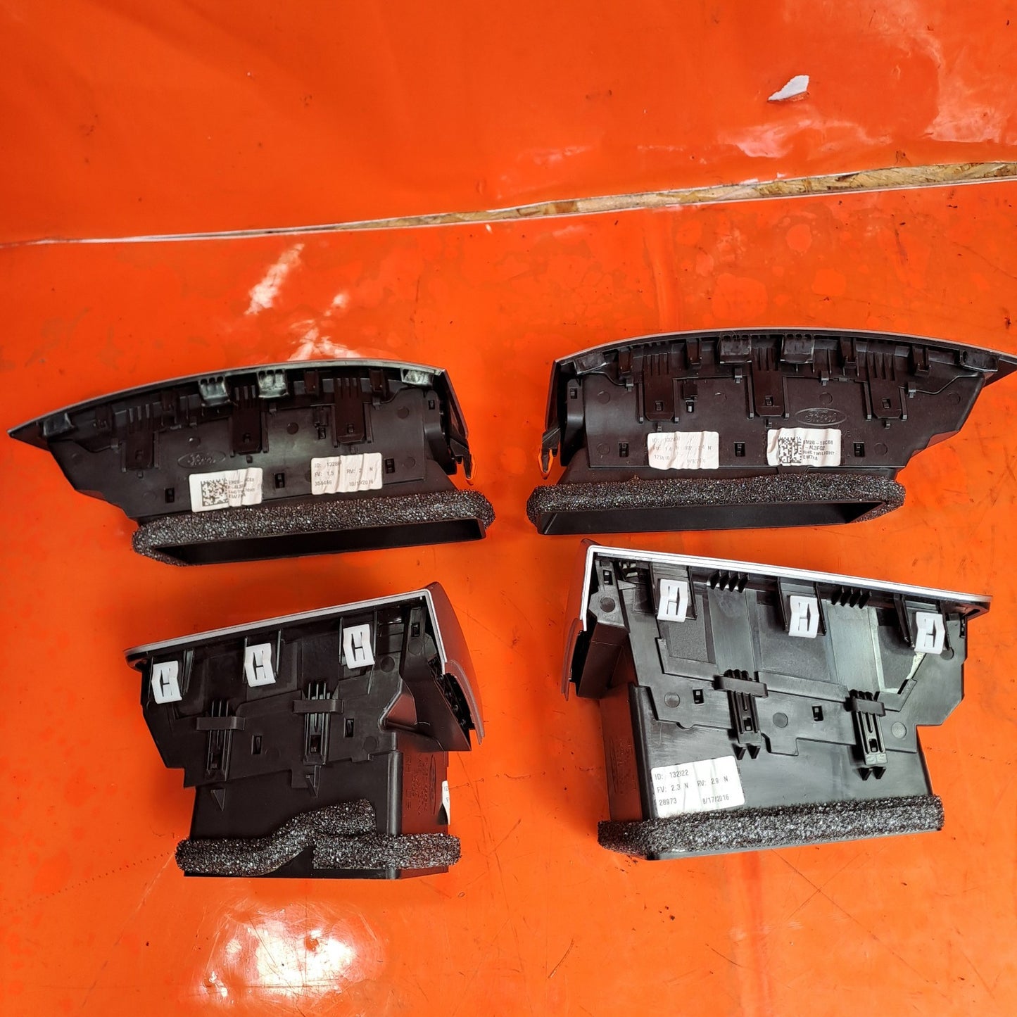 ✅Ford Galaxy Zetec 2017 2.0 Diesel AIR VENTS EM2B-19C682-AL EM2B-19C681-AL A296 - Image 11