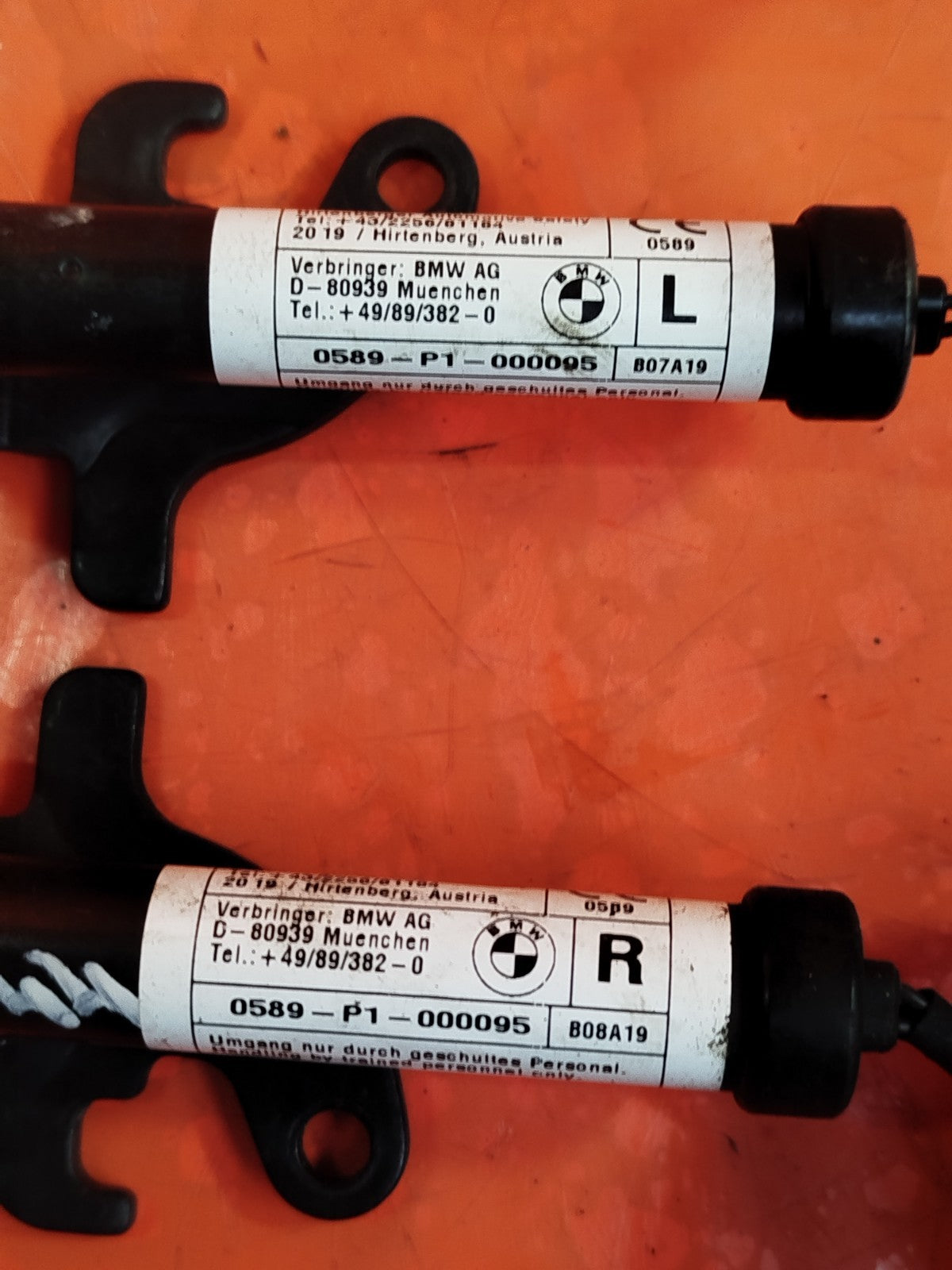 ✅BMW F23 218D 2.0 DIESEL 2019 BONNET HINGE ACTUATORS PAIR 7259691 7259692 A344 - Image 3