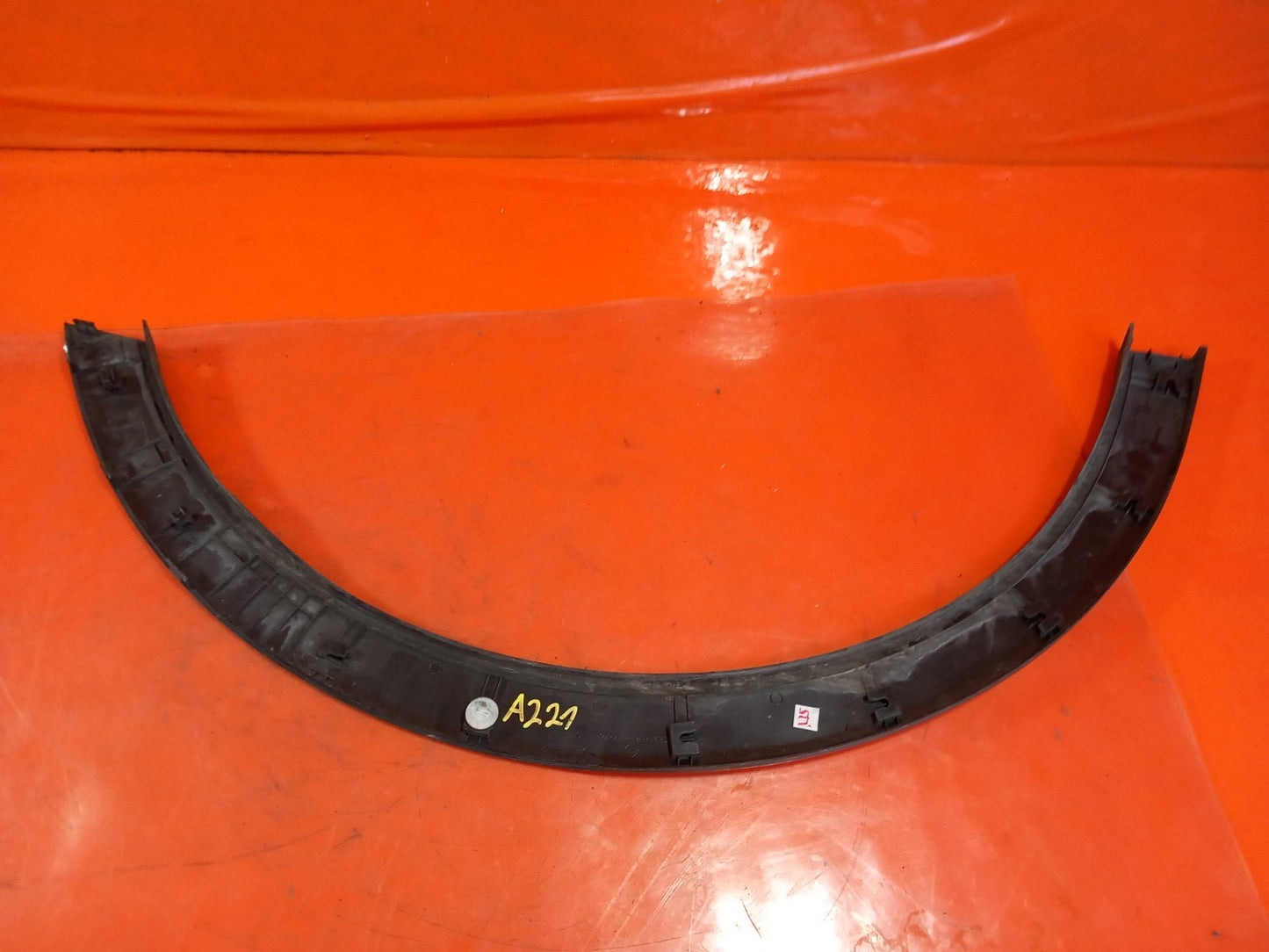 Ssangyong Tivoli Ex 2016 Wheel Arch Moulding Rear Right 79540-35000 A279 - Image 3