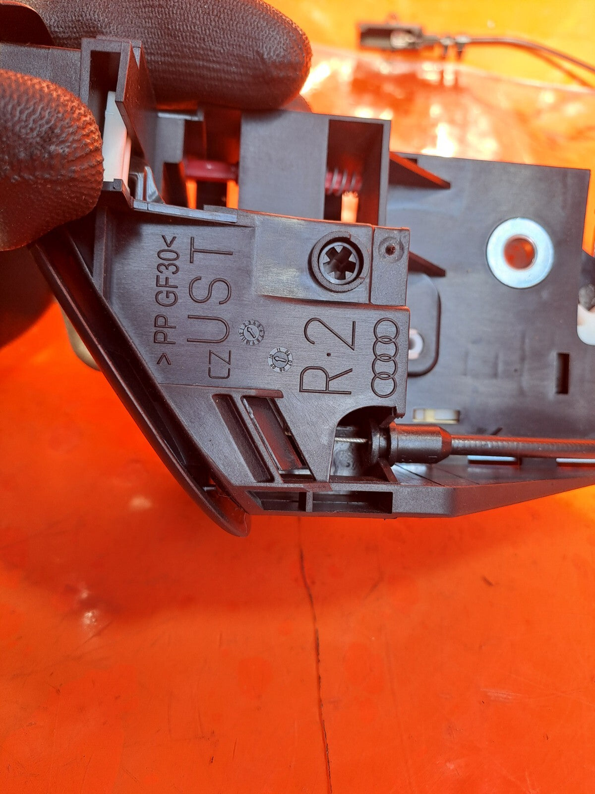 ✅Audi A5 S Line 2010 2.0 Petrol Rear Right Backrest Catch Latch Lock 8K5885682A - Image 9