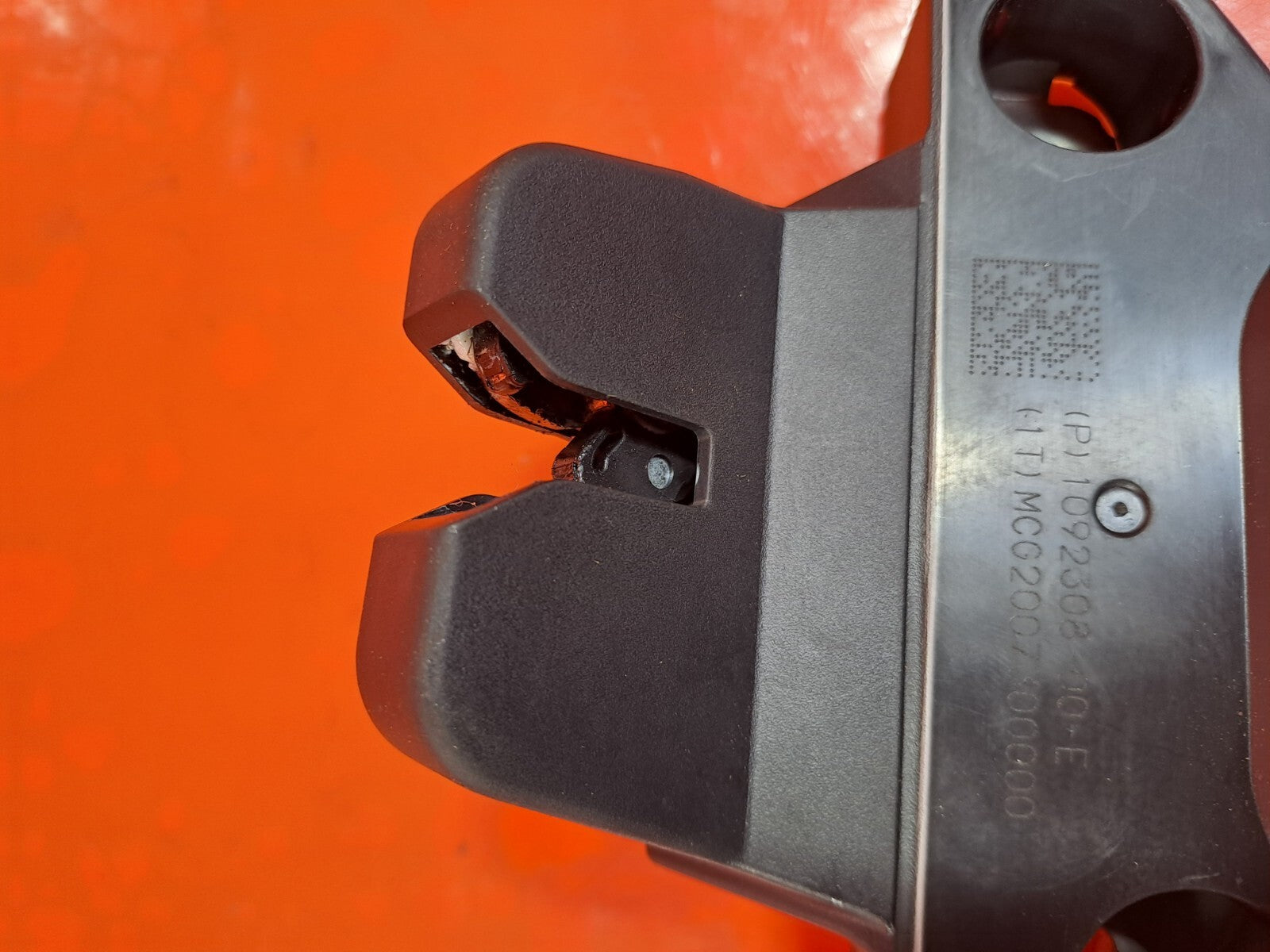 ✅Tesla Model 3 Long Range 2020 TAILGATE BOOT LOCK 1092308-00-E Warranty A266 - Image 9