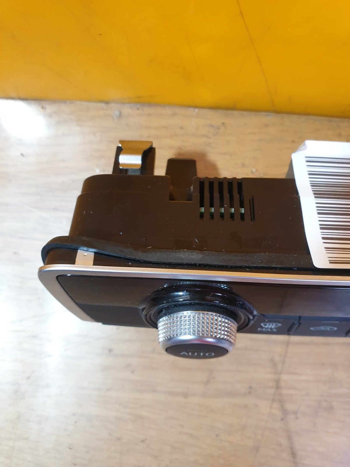 ✅AUDI A3 E-TRON 1.4 PETROL 2015 HEATER CLIMATE CONTROL PANEL 8V0820043F Warranty - Image 7