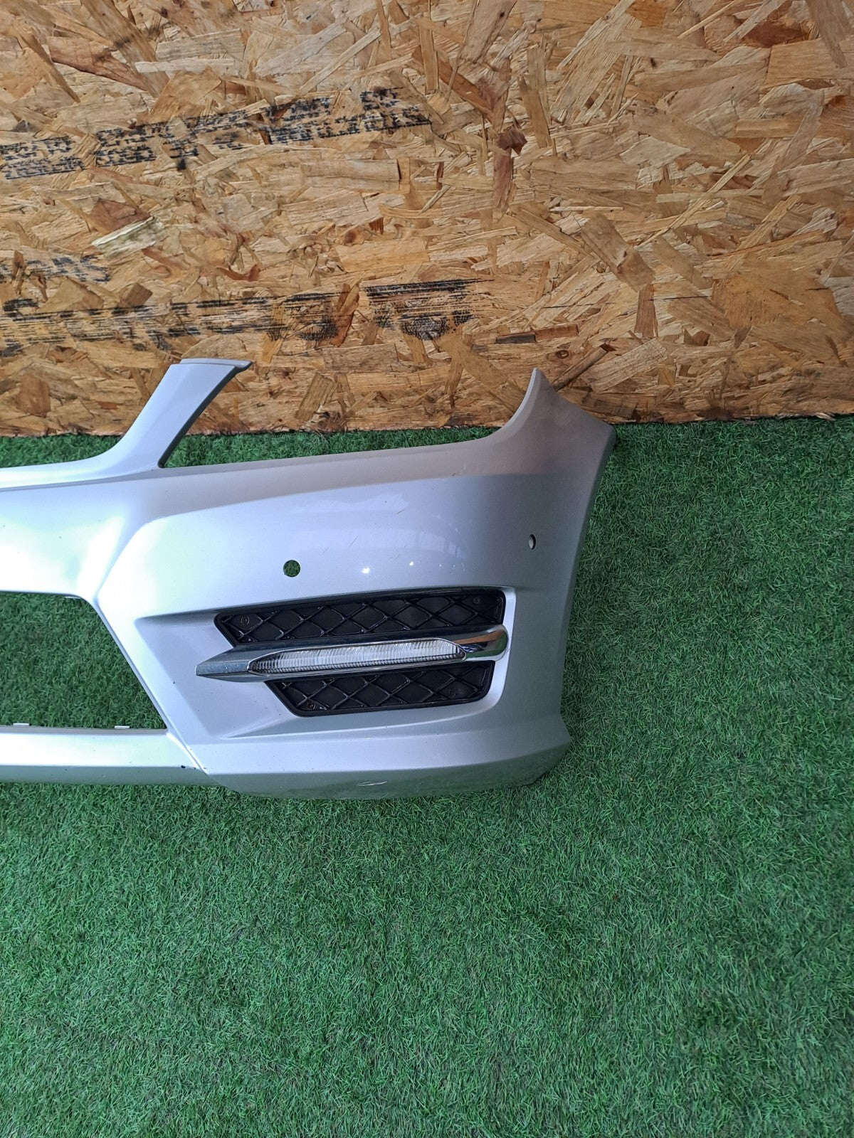 MERCEDES W204 C220 AMG SPORT 2.1 DIESEL 2012 FRONT BUMPER SILVER Warranty A238 - Image 2