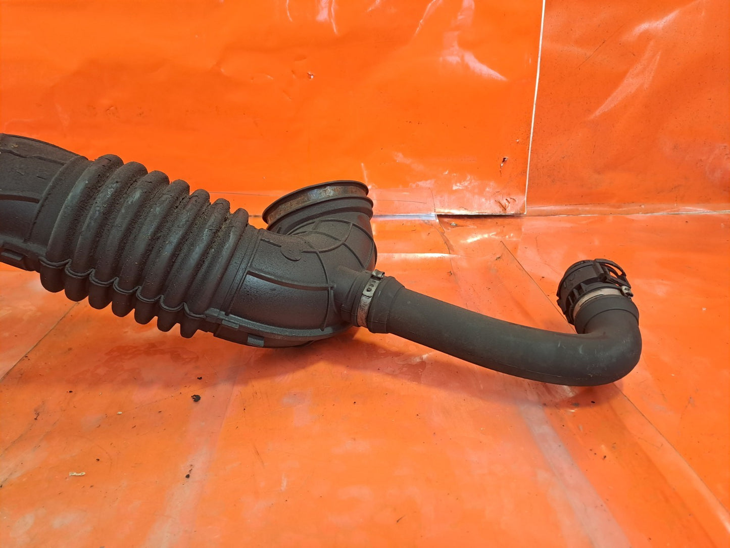 ✅2012 BMW 3 SERIES F30 2.0D AIR INTAKE INLET PIPE HOSE 586509 + WARRANTY A321 - Image 5