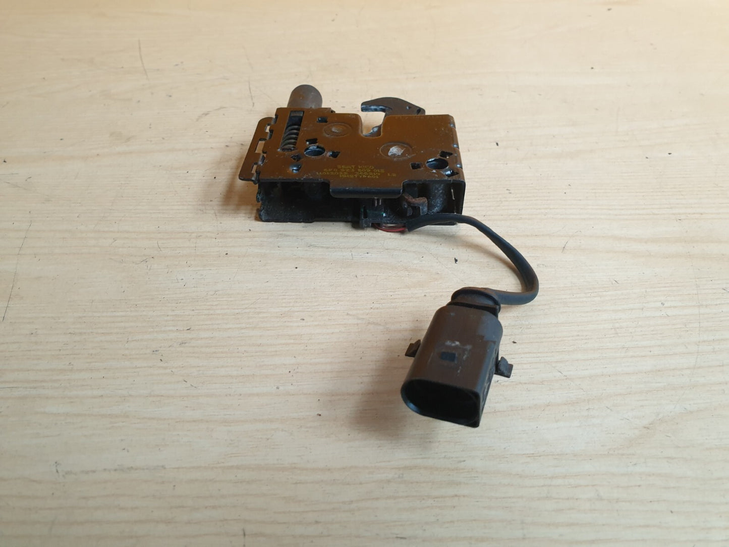 ebay-src:https://i.ebayimg.com/00/s/mtiwmfgxnjaw/z/s1waaoswrnhksvfp/$_57.jpg