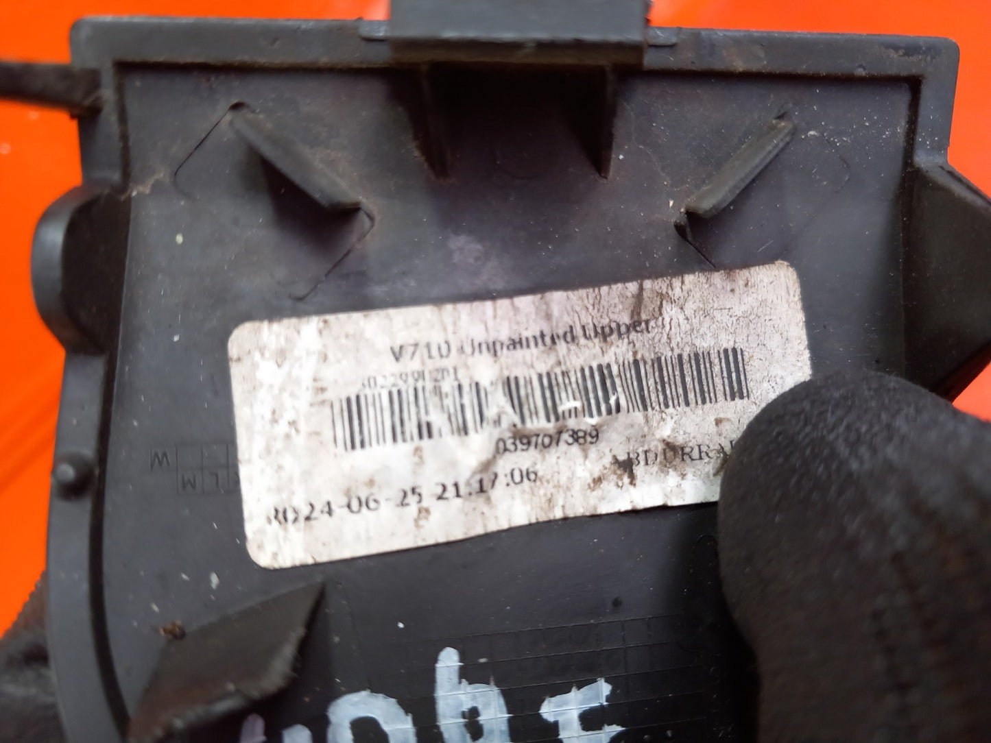 Ford Transit Custom 2.0 Diesel 2024 Front Tow Eye Cover 039707389 Grey A406 - Image 12