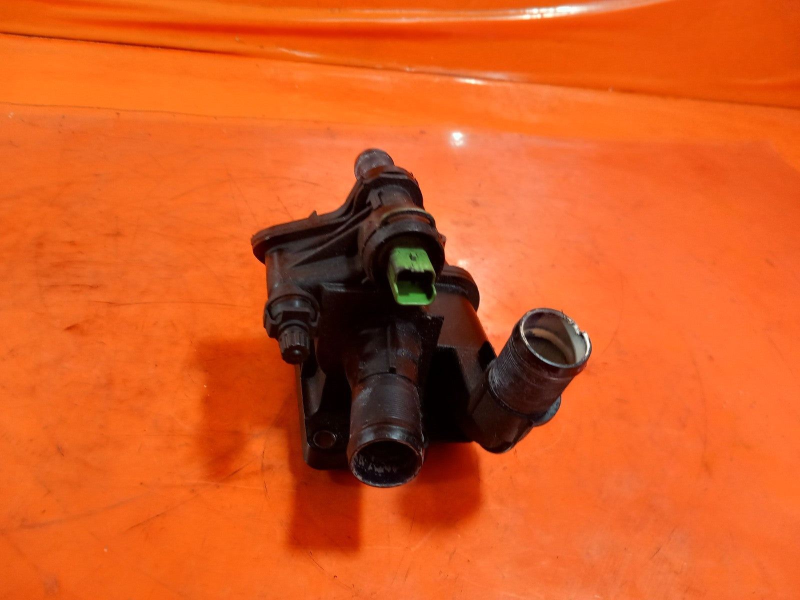 ebay-src:https://i.ebayimg.com/00/s/mtiwmfgxnjaw/z/eyeaaeswffjqkuko/$_57.jpg