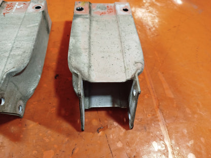 ✅MERCEDES C250 W204 2.1 DIESEL 2011 FRONT CRASH BAR BRACKETS A2046201195 A283 - Image 2