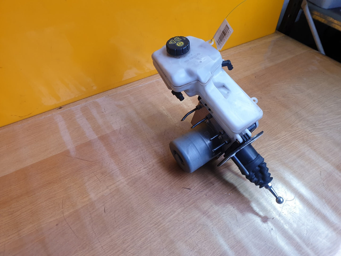ebay-src:https://i.ebayimg.com/00/s/mtiwmfgxnjaw/z/ghqaaoswjuzmk-lo/$_57.jpg