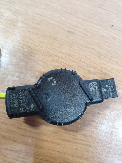 ebay-src:https://i.ebayimg.com/00/s/mtywmfgxmjaw/z/oxgaaoswah1mvqfq/$_57.jpg