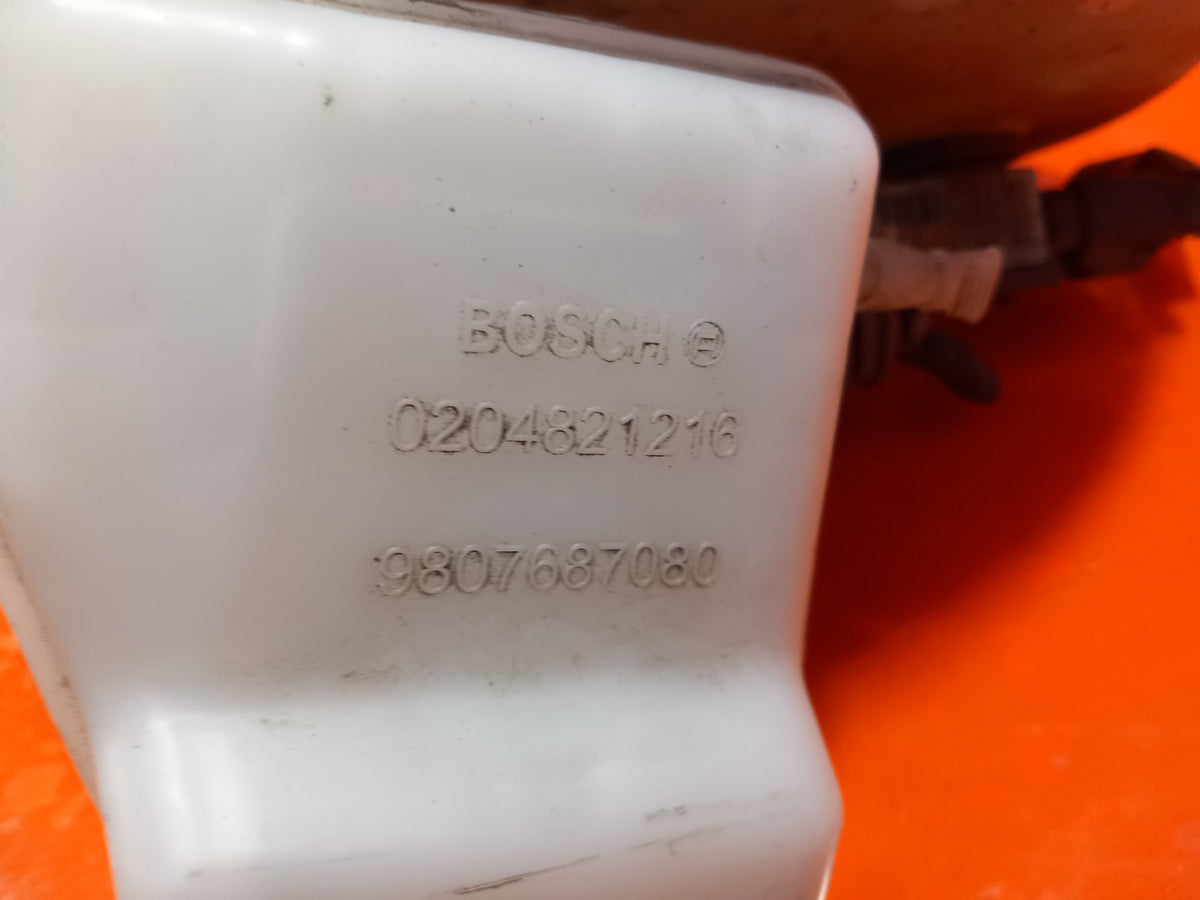 ebay-src:https://i.ebayimg.com/00/s/mtiwmfgxnjaw/z/rbwaaeswwybqxyz6/$_57.jpg