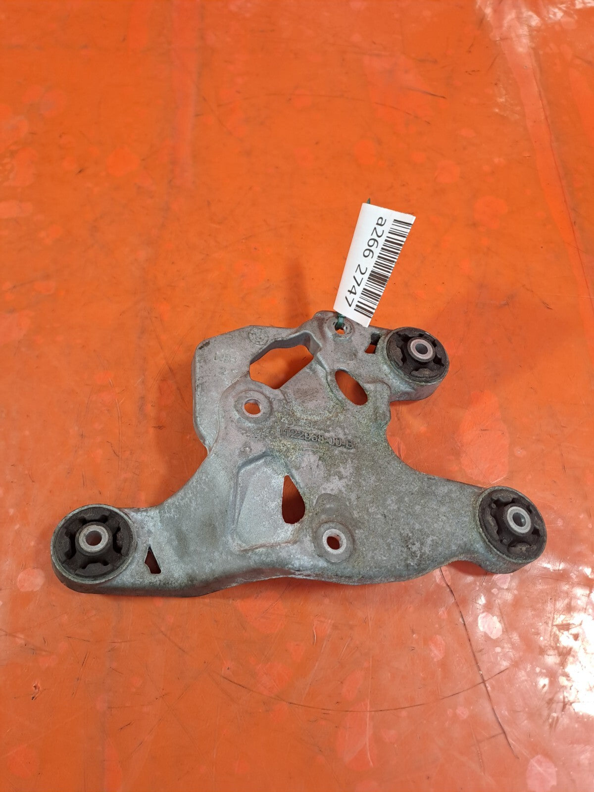 ✅TESLA MODEL 3 LONG RANGE 2020 A/C COMPRESSOR PUMP MOUNT BRACKET 1122968-00-B - Image 4