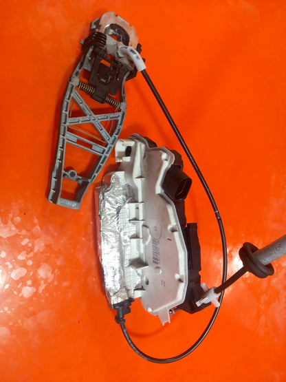 2021 VW Transporter T30 Front Right Door Lock 7L2837016B Warranty A412 - Image 8