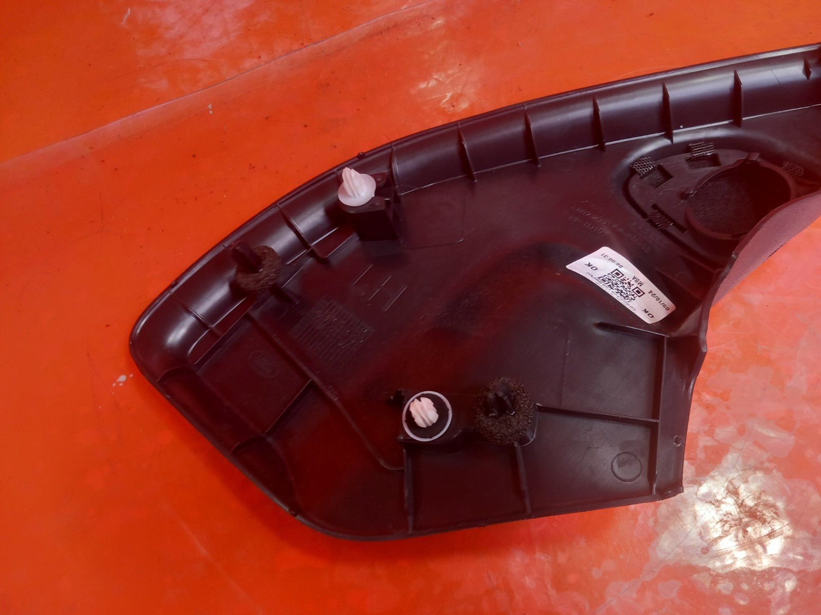 Land Rover Defender L663 3.0 Diesel 2025 Left Side Door Tweeter Cover L8B223917A - Image 8