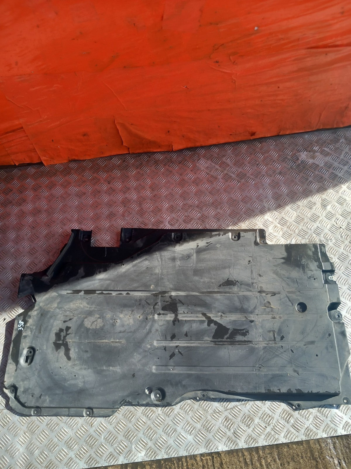 BMW X5 G05 3.0 Petrol 2025 Rear Right Underbody Cover 9623212 A398 - Image 12