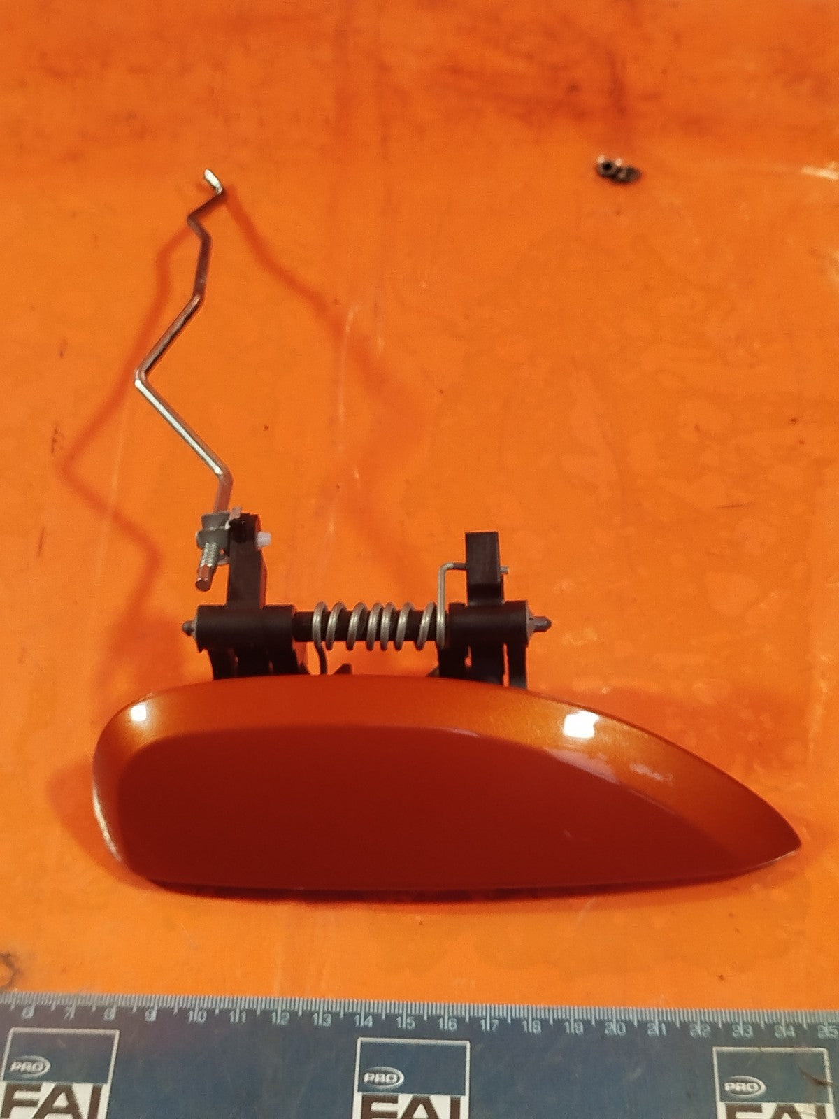 ✅2024 DACIA DUSTER JOURNEY FRONT RIGHT EXTERIOR DOOR HANDLE ORANGE WARRANTY A364 - Image 3