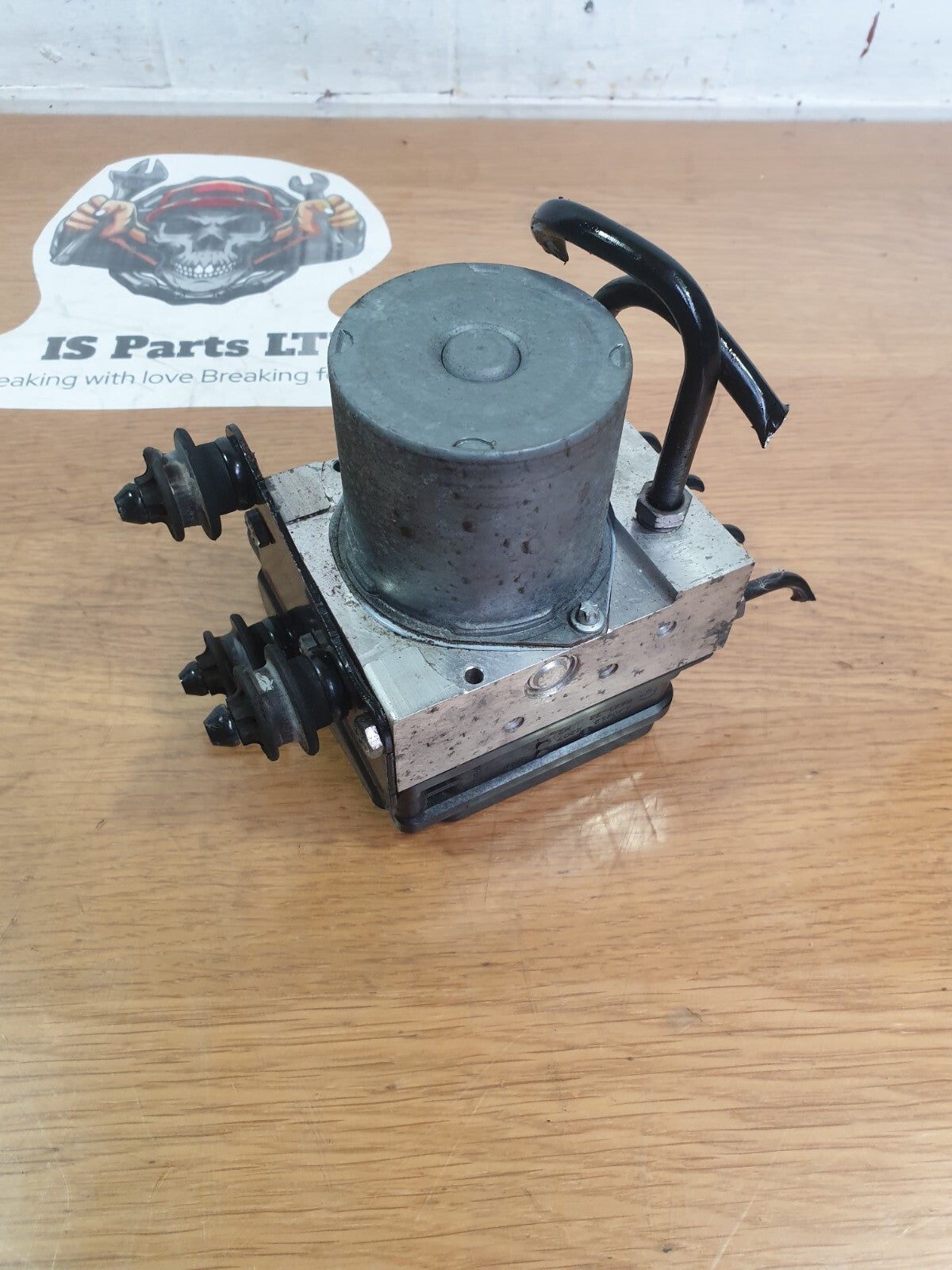 AUDI A5 CABRIO S LINE 2.0 DIESEL 2012 ABS PUMP CONTROL MODULE 8K0907379CG A218 - Image 1