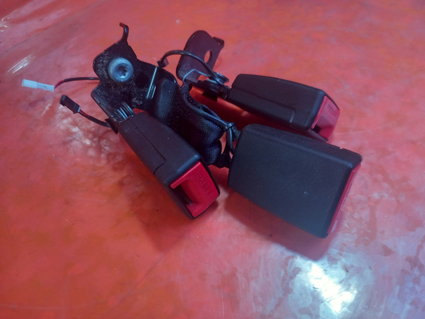ebay-src:https://i.ebayimg.com/00/s/mtiwmfgxnjaw/z/kdoaaeswetzqolwq/$_57.jpg