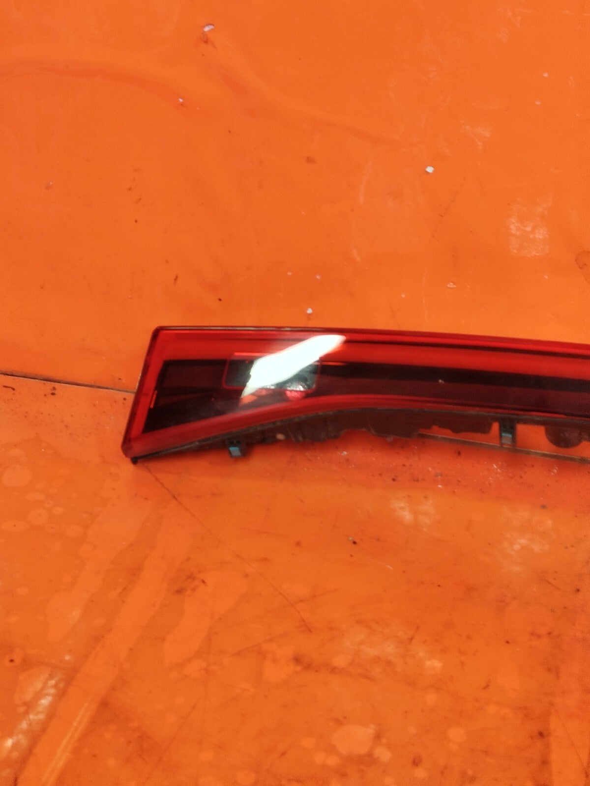 ✅CUPRA BORN V2 Ev 2023 REAR CENTRE THIRD BRAKE LIGHT 10H945093 Warranty A272 - Image 3