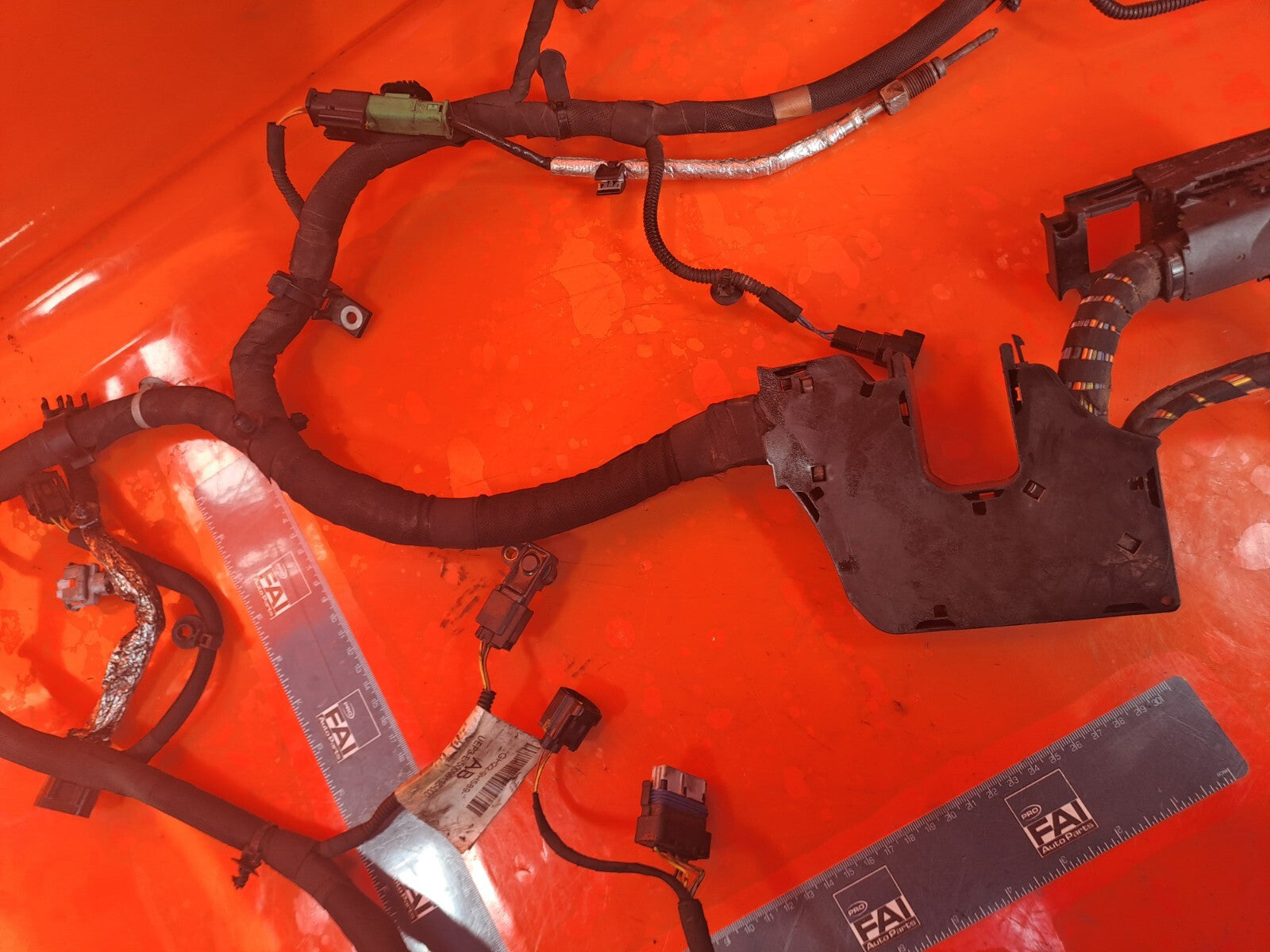 Land Rover Discovery 4 3.0 Diesel 2015 ENGINE WIRING LOOM GH22-9H589-AB A220 - Image 9