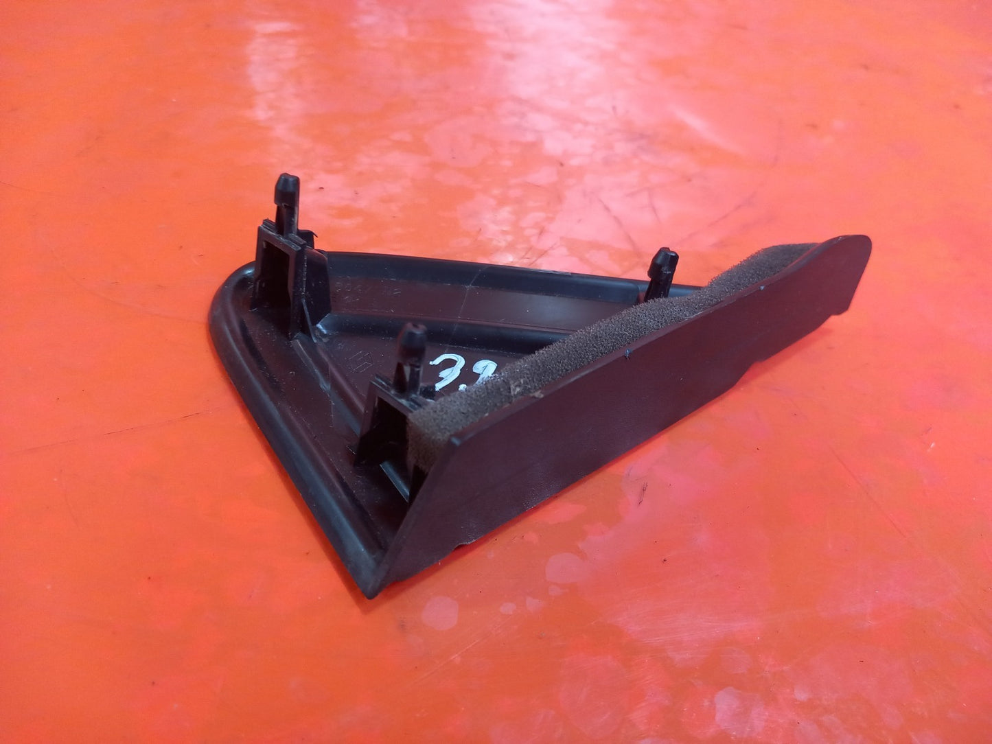 Dacia Jogger 1.0 Petrol 2024 Front Right Wing Trim Cover Panel 638741083R A391 - Image 11
