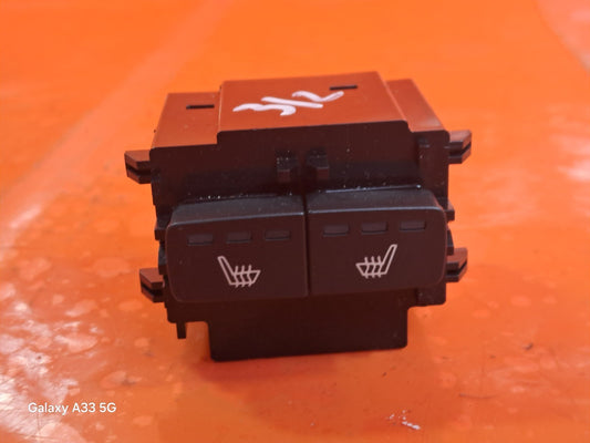 ✅2023 POLESTAR 2 LONG RANGE HEATED REAR SEAT SWITCH 31456674 + WARRANTY A312 - Image 1