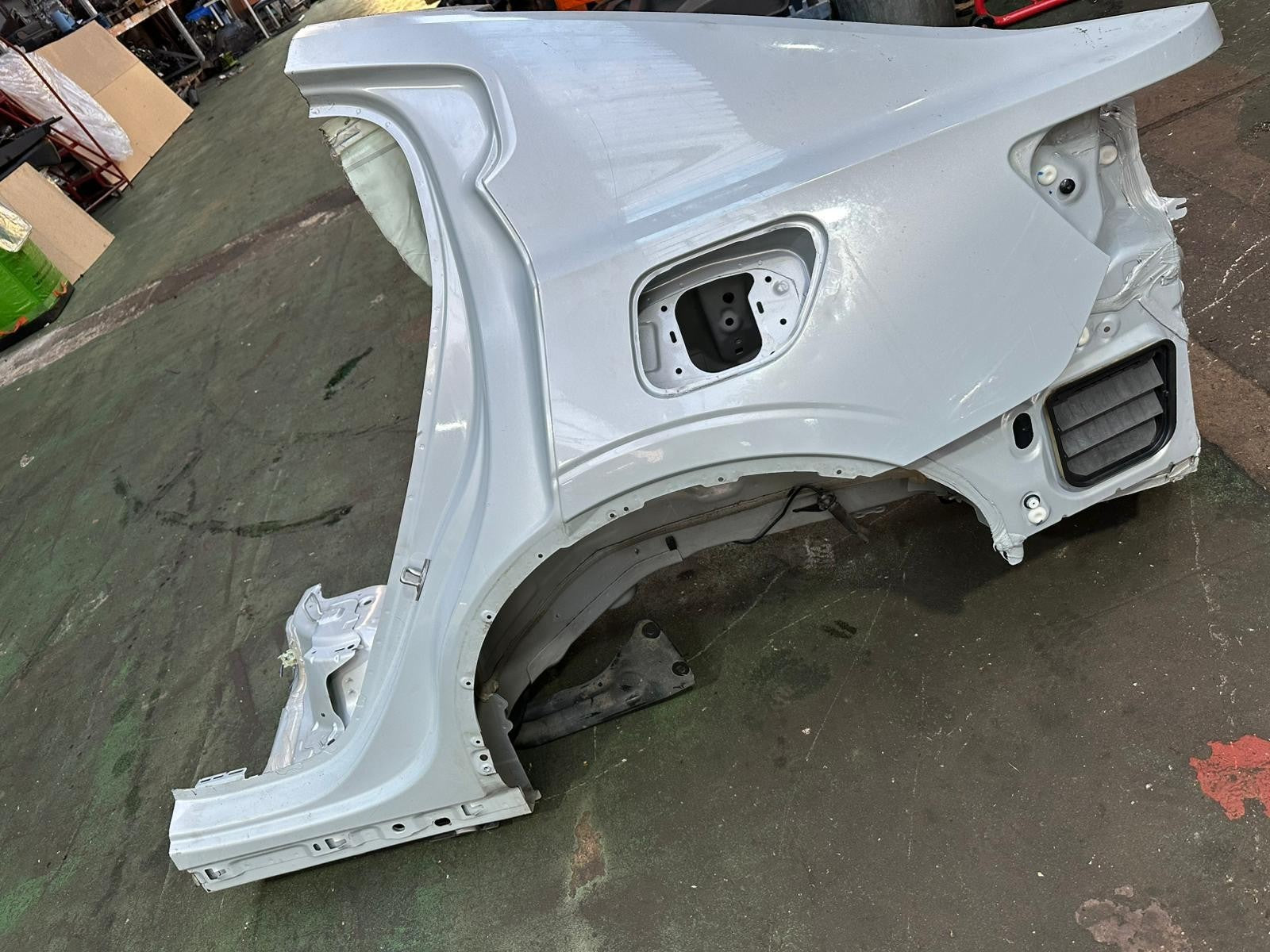 ✅POLESTAR 2 LONG RANGE 2023 REAR LEFT QUARTER PANEL SILVER Warranty A312 - Image 1