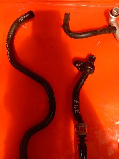 2025 Mercedes GLE W167 AMG Fuel Feed Pipes A6560701532 Warranty A397 - Image 3